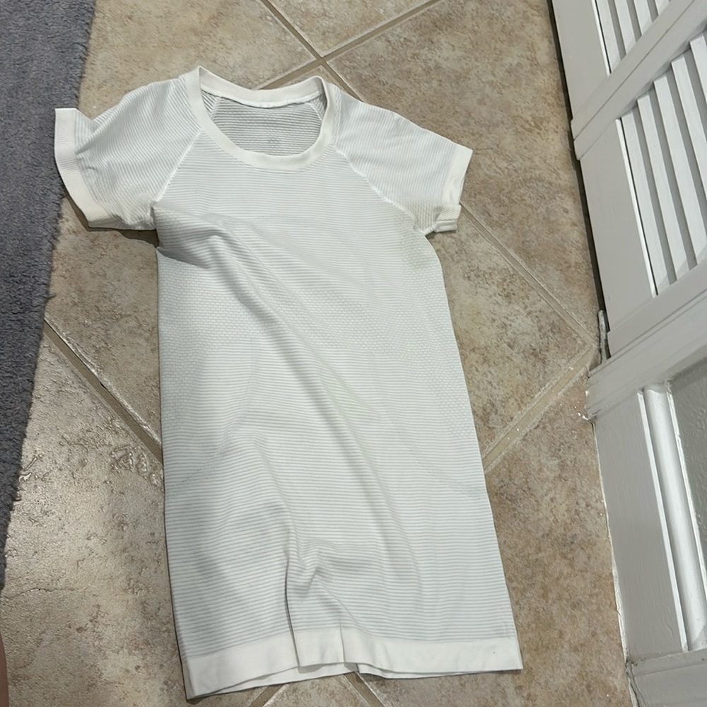 Lululemon Swiftly Tech T-Shirt